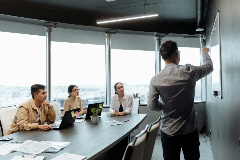 Webinar QVT : 8 actions concrètes pour faire faces aux défis de 2025
